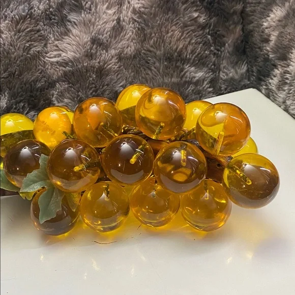 Vintage Amber/Yellow Glass Grape Cluster Decorative Accent - Picture 13 of 16